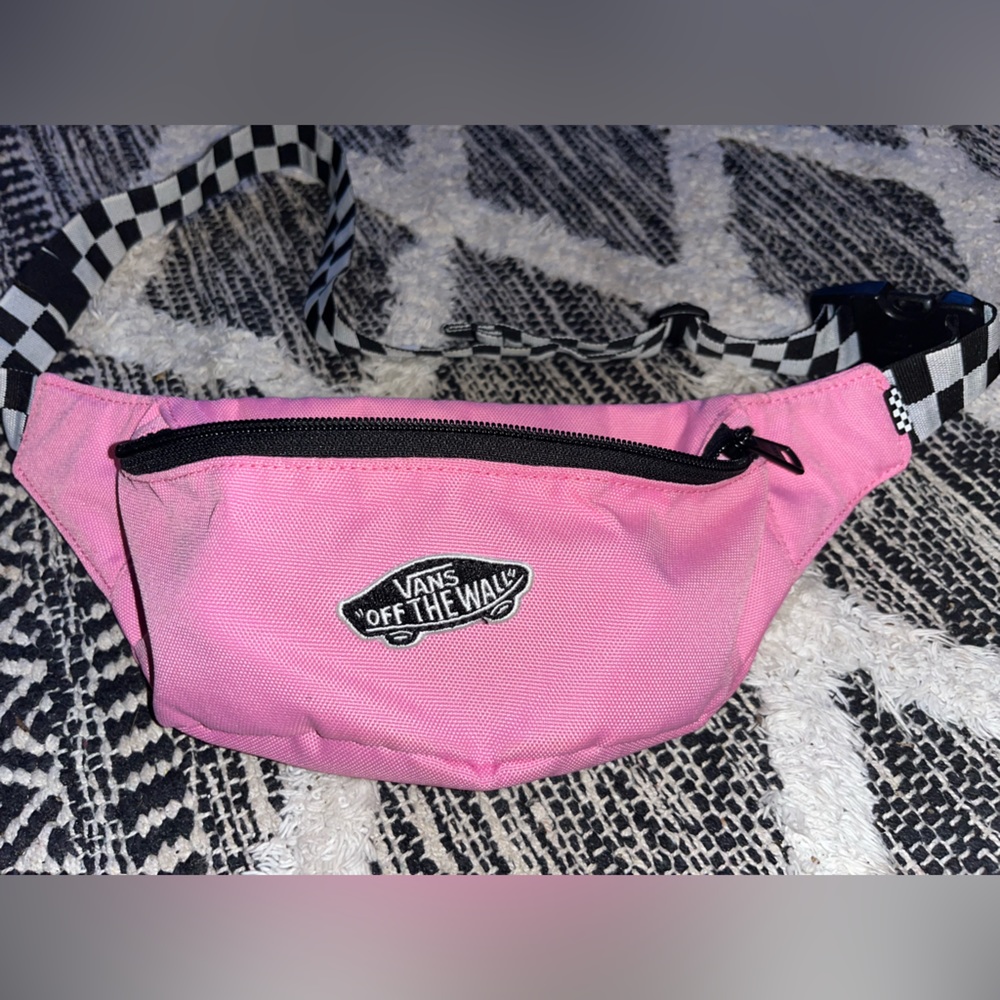 Pink and checkered vans Fanny pack. Perfect for summer, concerts, bike rides